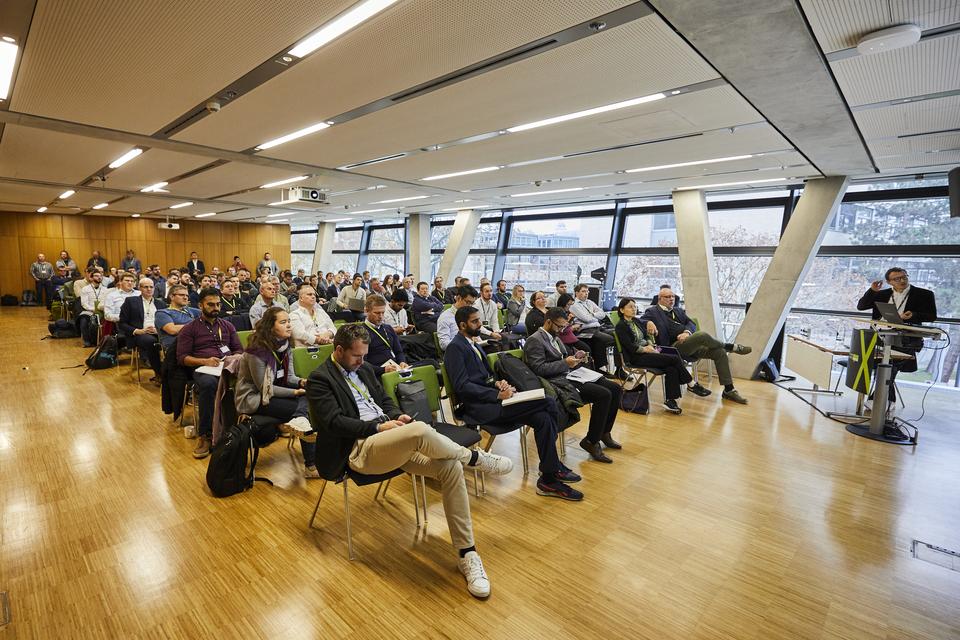 The audience at a lecture at the Battery Expert Forum