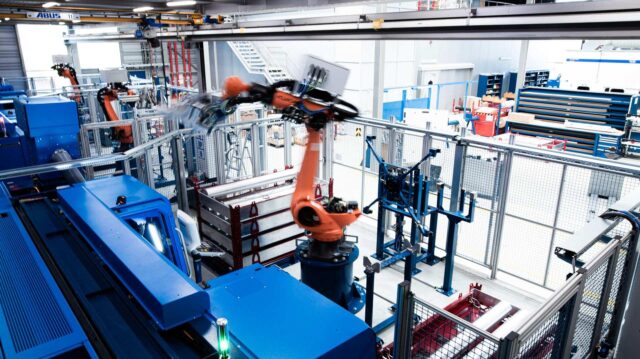 Automated roller production at INOMETA