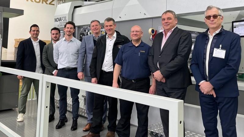 KURZ and BOBST teams in front of the new NOVAFOIL 106 H